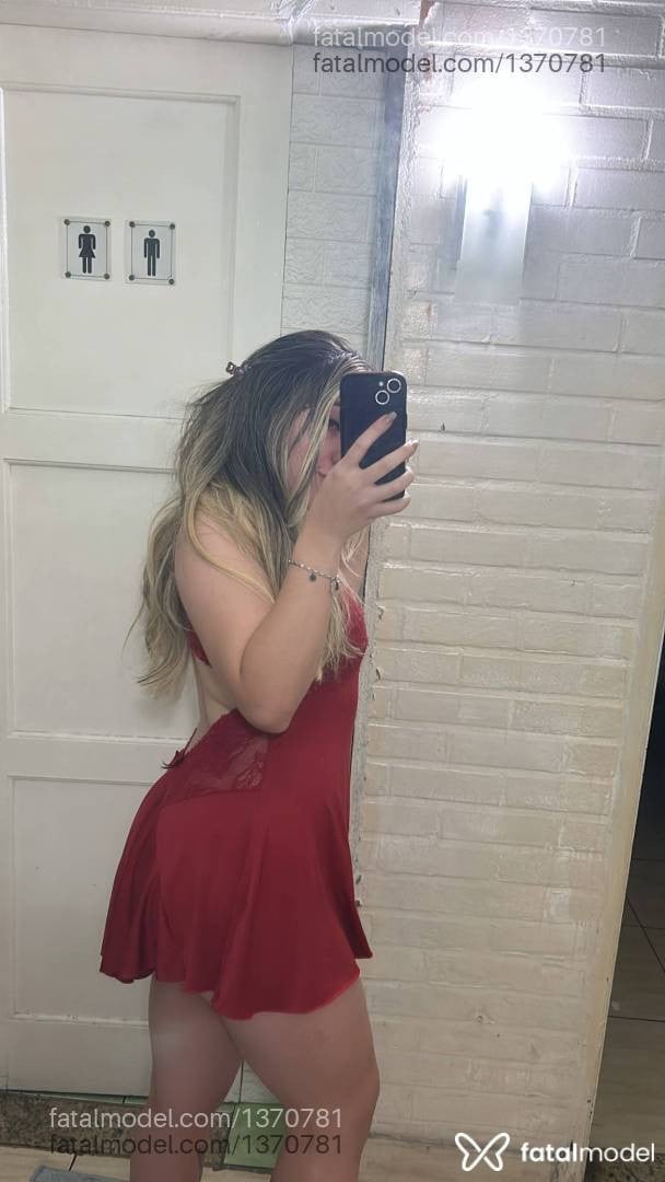 Acompanhante mulher com cabelo castanho de olhos mel - Melanie Maia