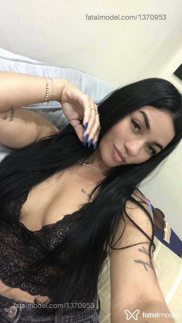 Acompanhante mulher morena (o) de olhos verdes - Mirella Diovanni
