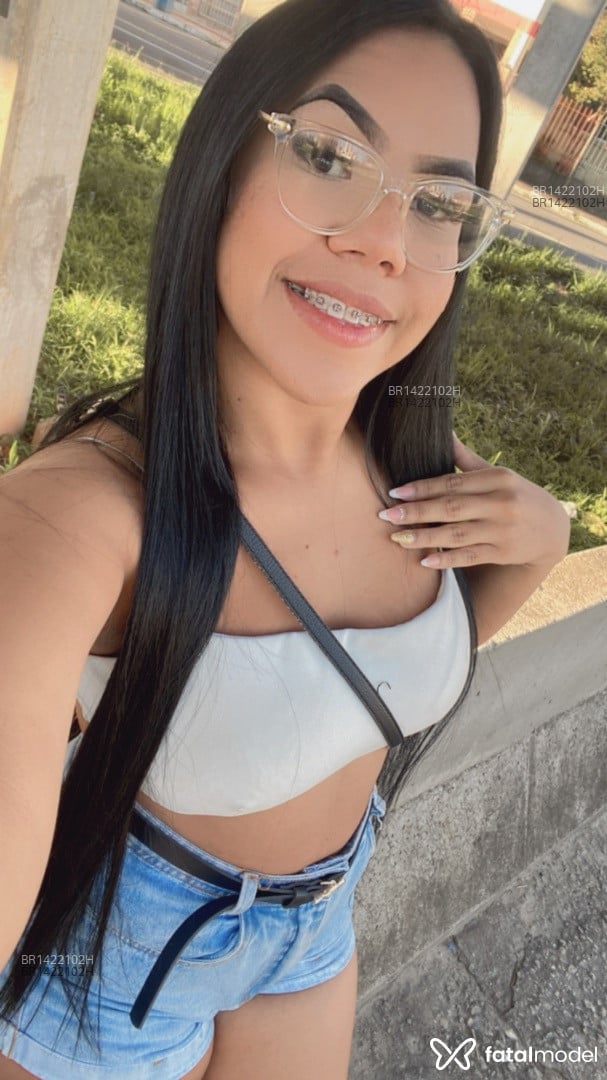 Acompanhante mulher morena (o) de olhos castanhos em Balneário Camboriú - Laura