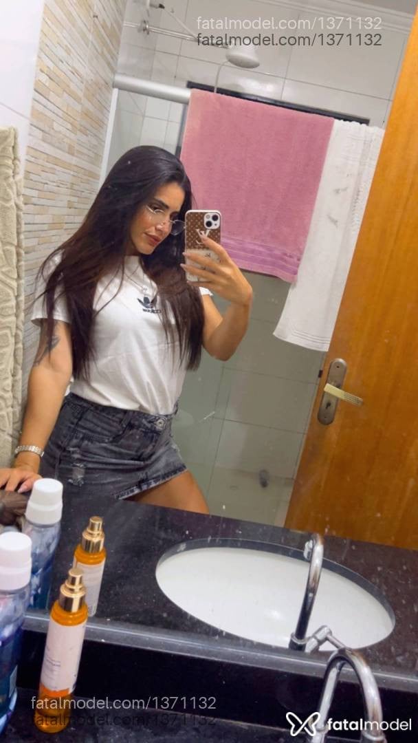 Acompanhante mulher com cabelo castanho de olhos castanhos - Sophia Albuquerque Acompanhante mulher com cabelo castanho de olhos castanhos - Sophia Albuquerque