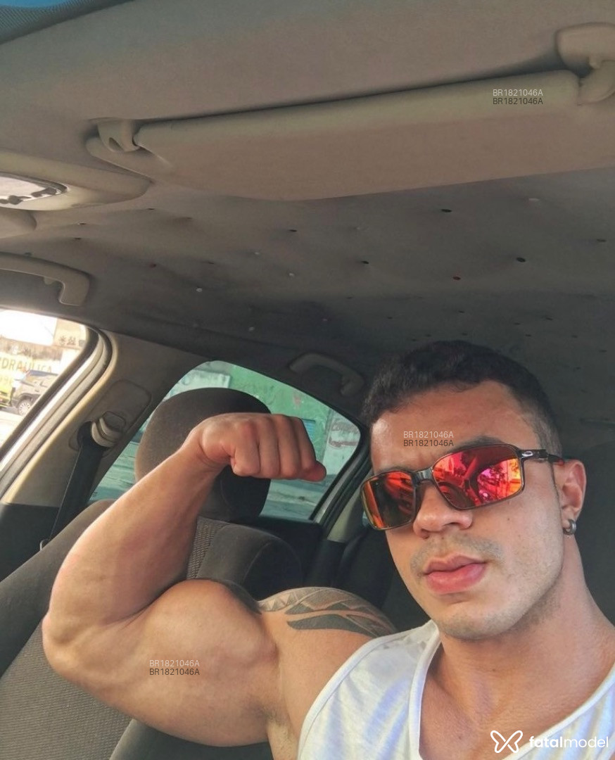 Acompanhante homem morena (o) de olhos castanhos em Rio de Janeiro - Jordan belfort