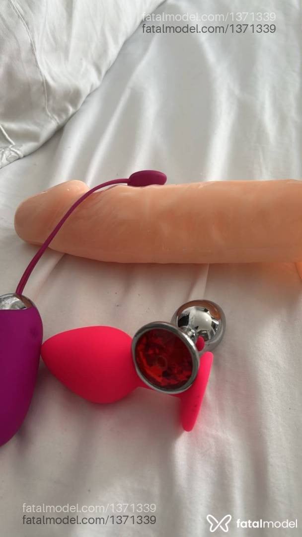 Acompanhante mulher morena (o) de olhos pretos - Lunaa