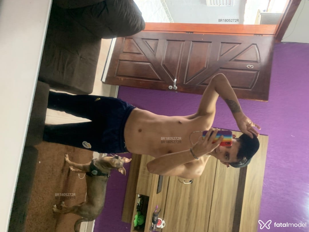 Acompanhante homem com cabelo castanho de olhos castanhos em Brasília - Luan Veiga
