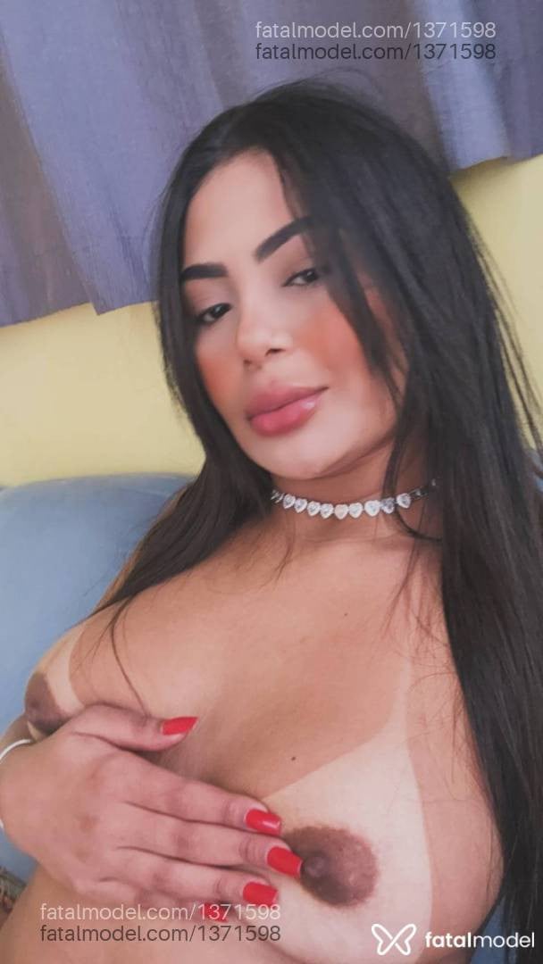 Acompanhante mulher com cabelo castanho de olhos pretos - Alicia