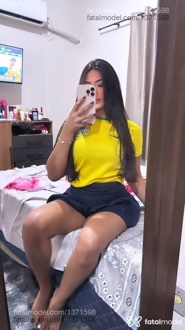 Acompanhante mulher com cabelo castanho de olhos pretos em Santana do Livramento - Alicia