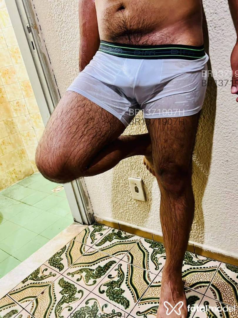 Acompanhante homem morena (o) de olhos castanhos em Volta Redonda - Gustavo
