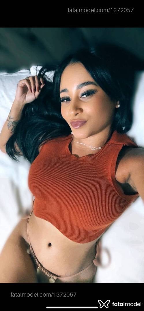 Acompanhante mulher morena (o) de olhos pretos - Cacau Castro