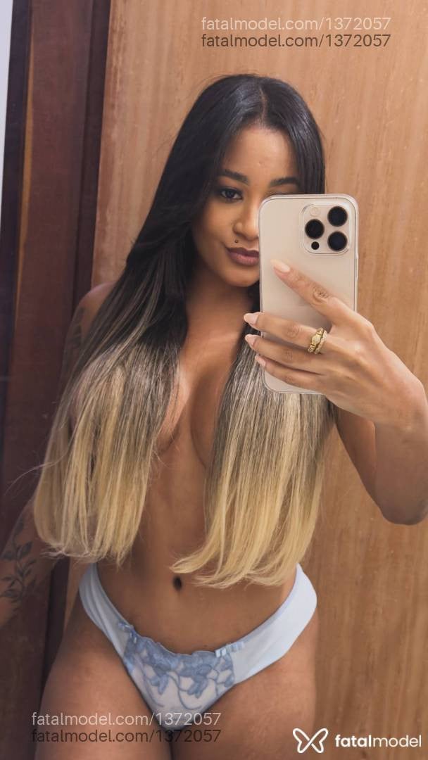 Acompanhante mulher morena (o) de olhos pretos - Cacau Castro