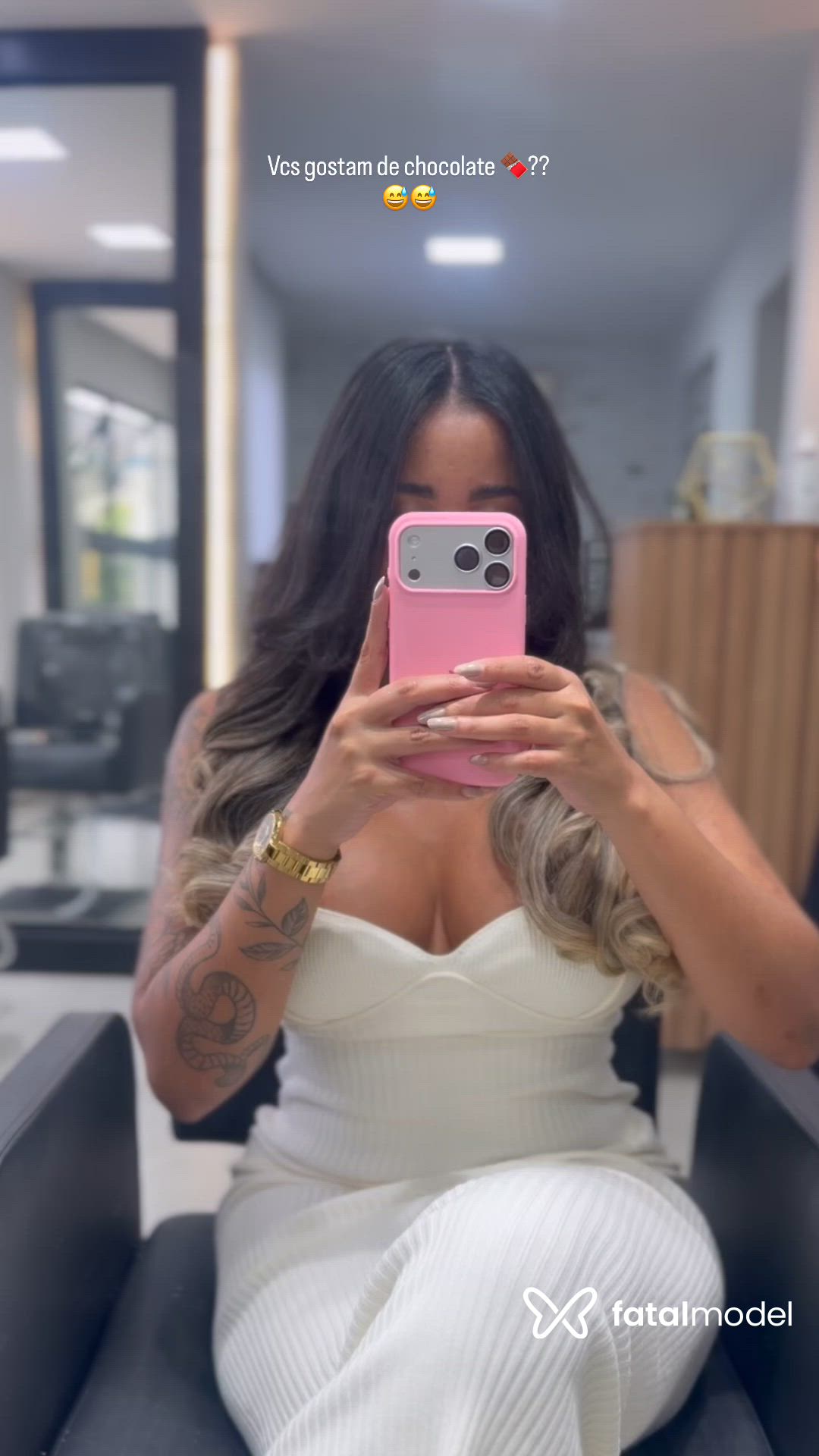 Acompanhante mulher morena (o) de olhos pretos - Cacau Castro