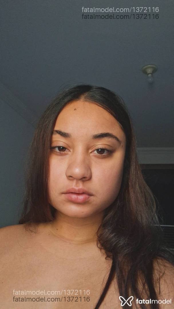 Acompanhante mulher com cabelo castanho de olhos castanhos - Carolzinha
