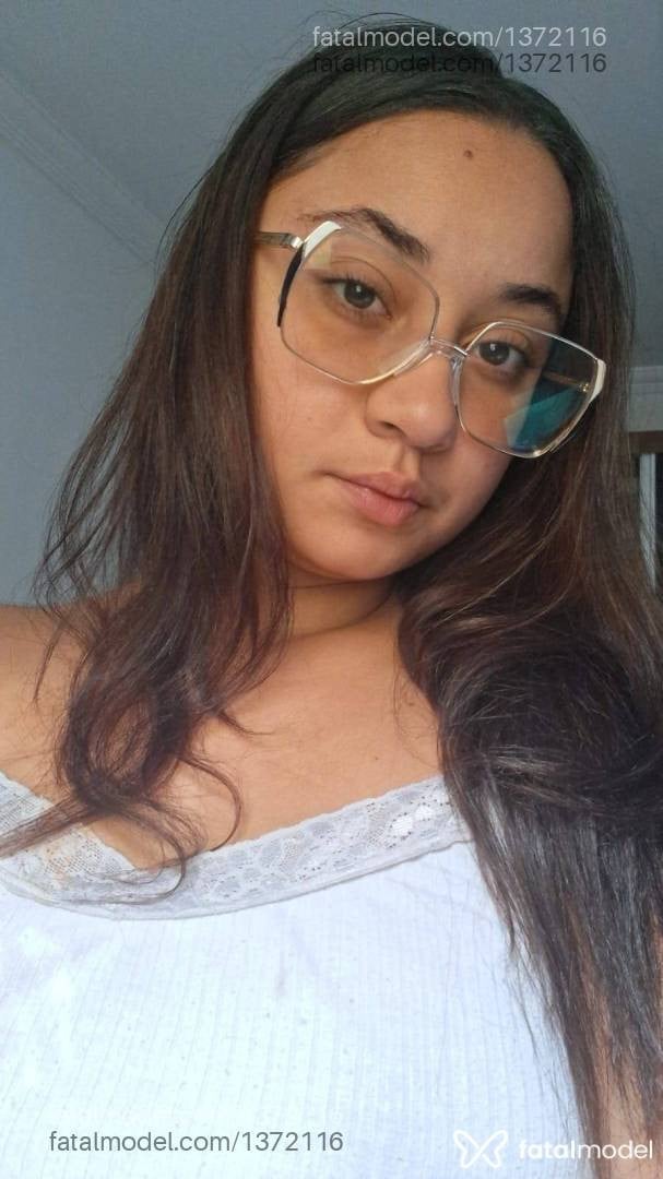 Acompanhante mulher com cabelo castanho de olhos castanhos em Araras - Carolzinha
