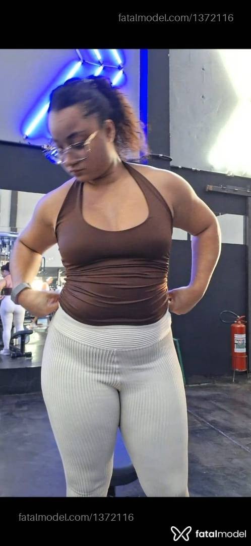 Acompanhante mulher com cabelo castanho de olhos castanhos em Araras Acompanhante mulher com cabelo castanho de olhos castanhos em Araras - Carolzinha