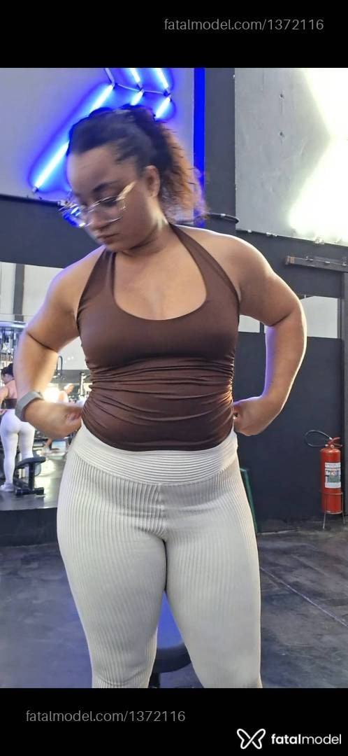 Acompanhante mulher com cabelo castanho de olhos castanhos em Araras Acompanhante mulher com cabelo castanho de olhos castanhos em Araras - Carolzinha