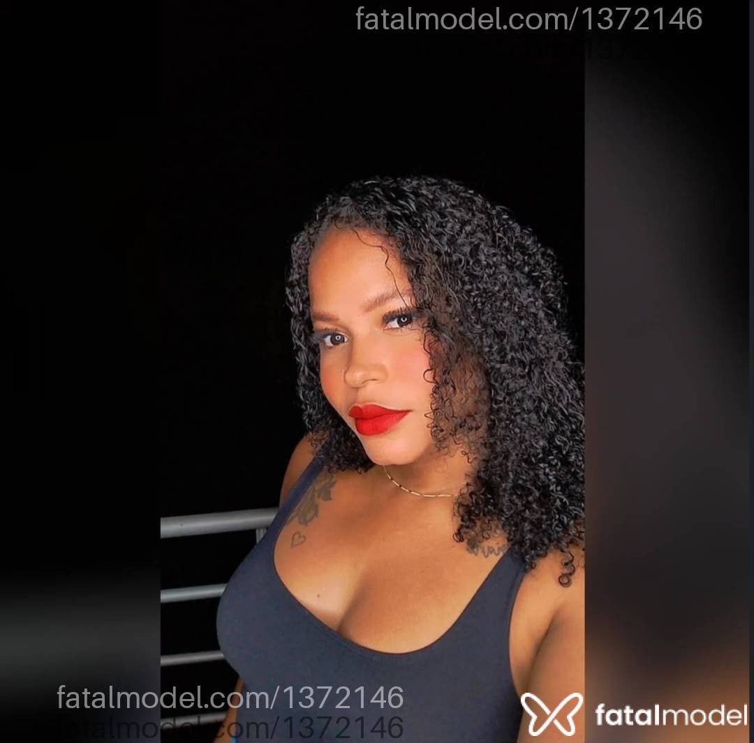 Acompanhante mulher morena (o) de olhos castanhos - Jade