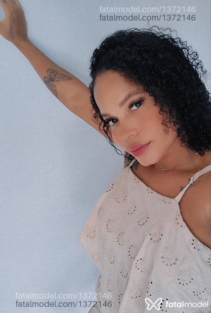 Acompanhante mulher morena (o) de olhos castanhos - Jade