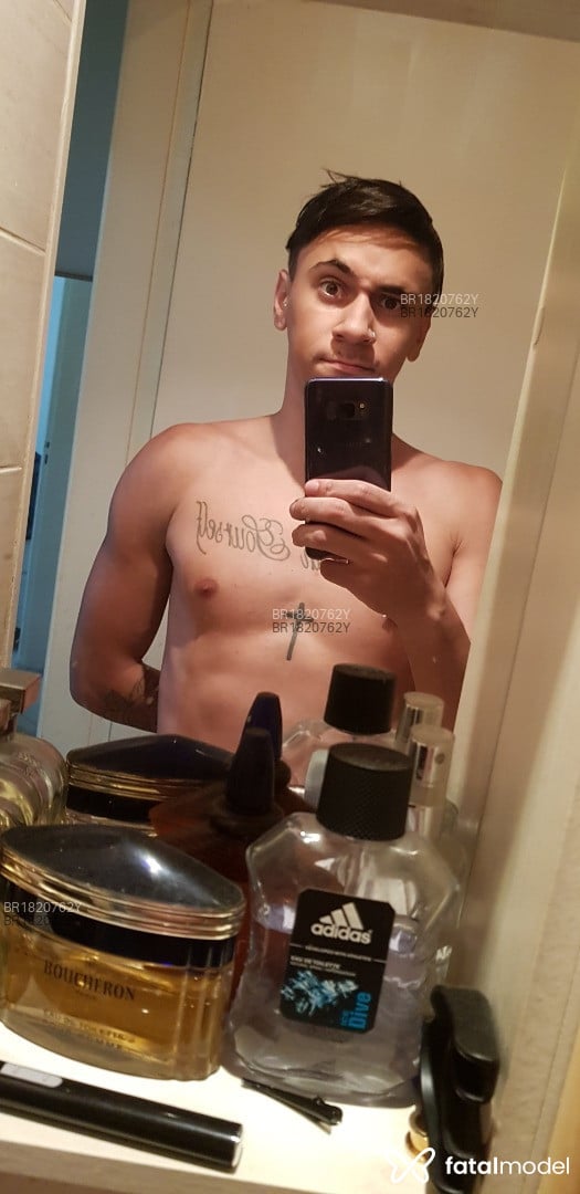 Acompanhante homem morena (o) de olhos castanhos em Porto Alegre - Matheus Henrique