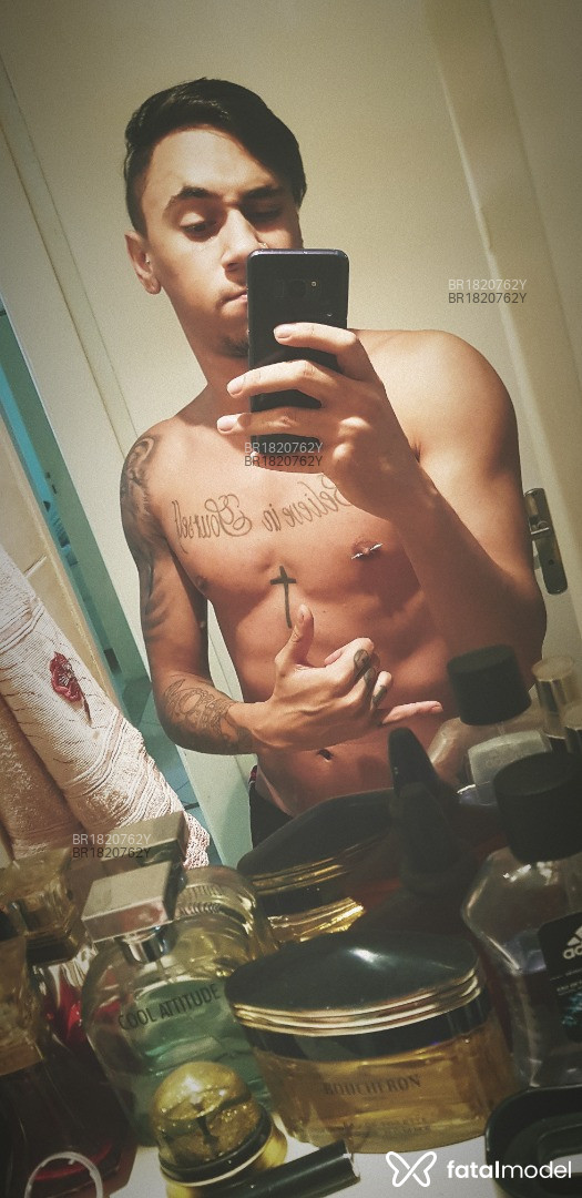 Acompanhante homem morena (o) de olhos castanhos em Porto Alegre - Matheus Henrique