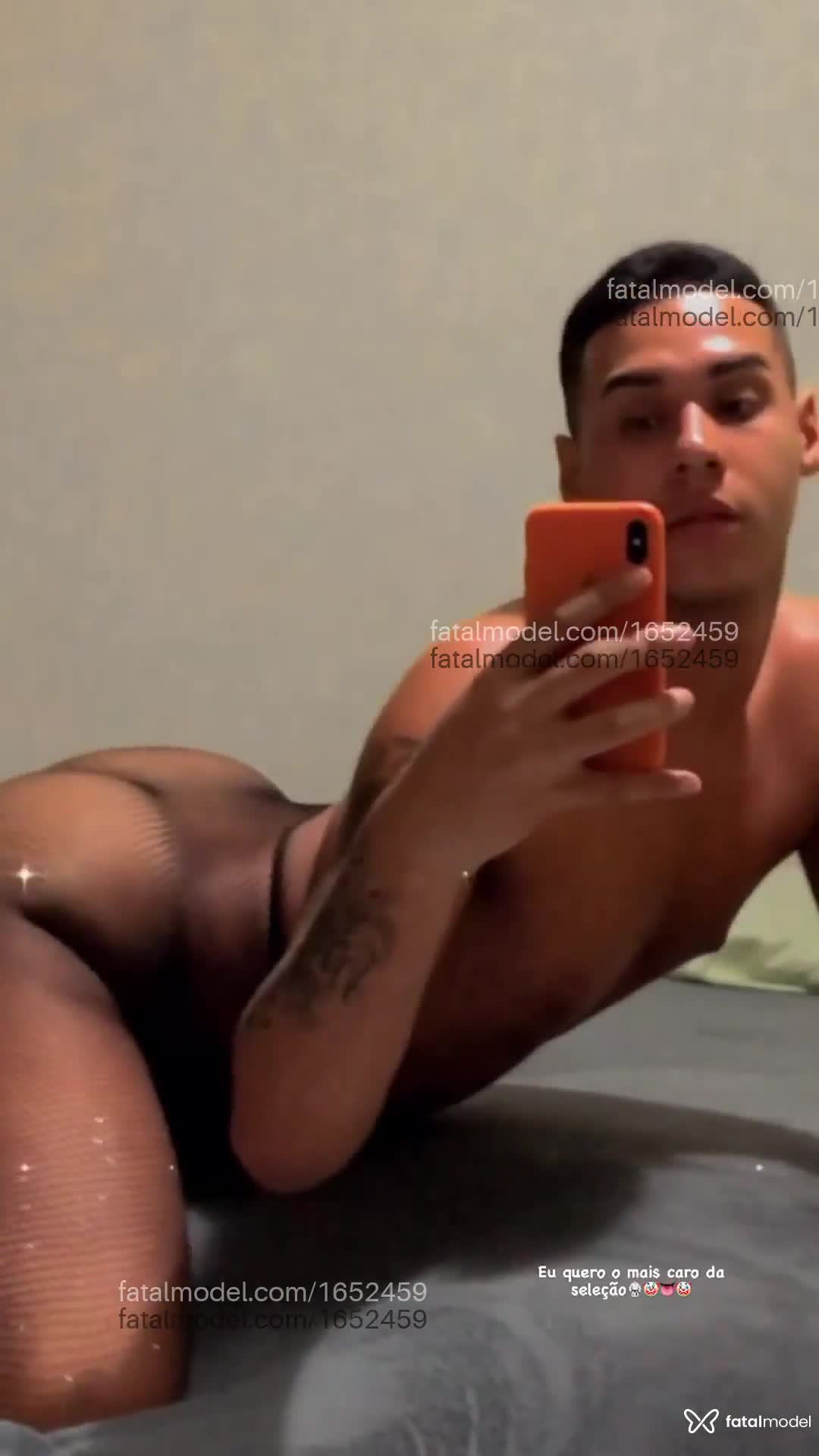 Acompanhante mulher trans com cabelo castanho de olhos castanhos - Bruninho Baianinho Acompanhante mulher trans com cabelo castanho de olhos castanhos - Bruninho Baianinho