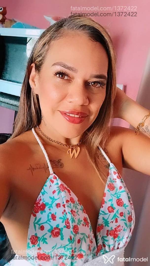 Acompanhante mulher loira (o) de olhos mel - Corujinha