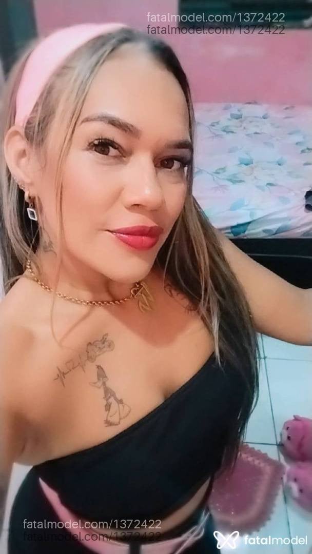 Acompanhante mulher loira (o) de olhos mel - Corujinha
