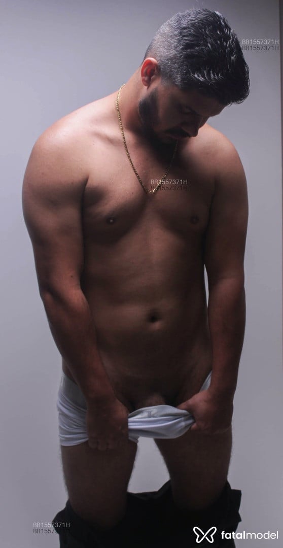 Acompanhante homem morena (o) de olhos castanhos em Joinville - Wellinto