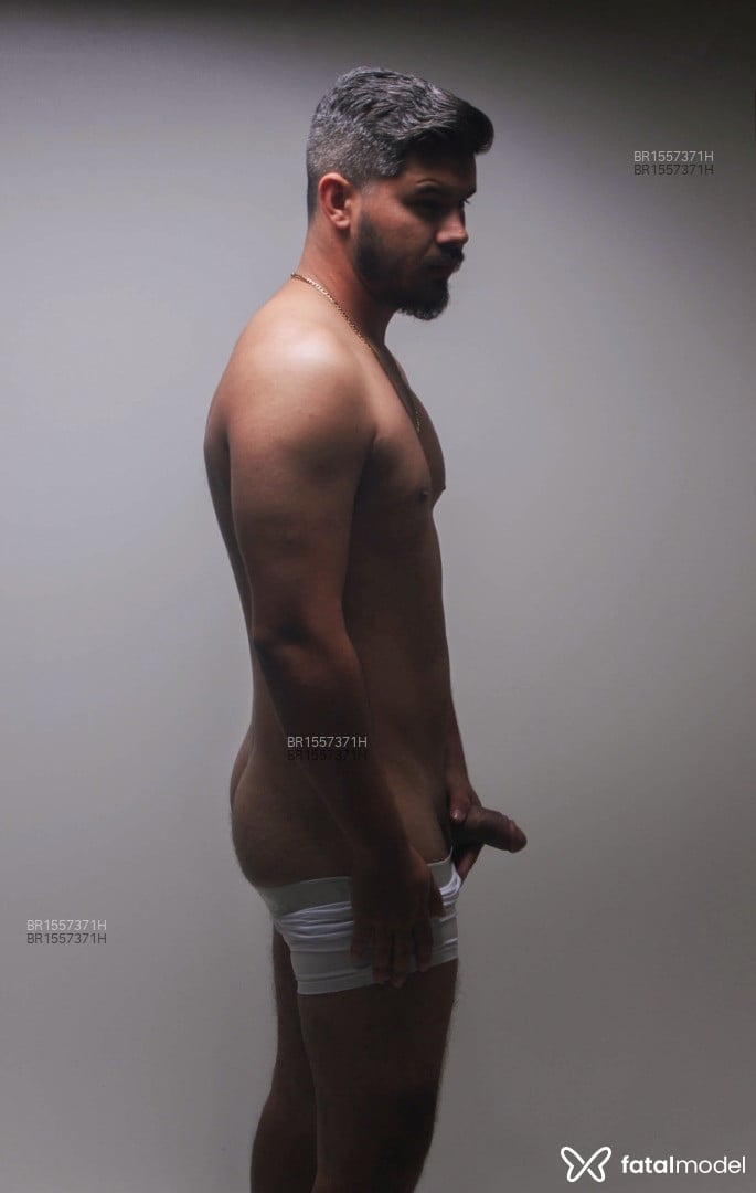 Acompanhante homem morena (o) de olhos castanhos em Joinville - Wellinto