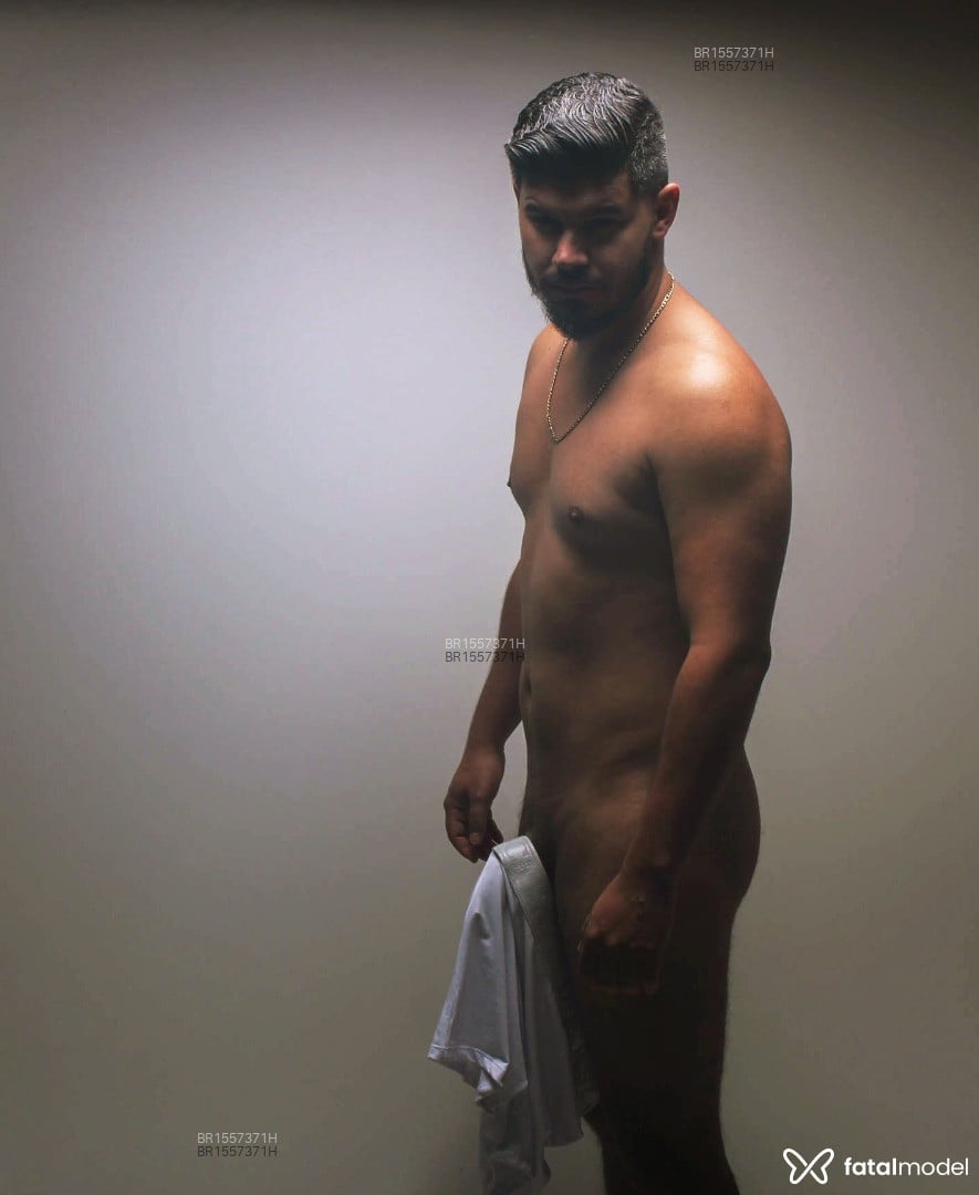 Acompanhante homem morena (o) de olhos castanhos em Joinville - Wellinto