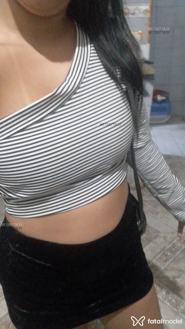 Acompanhante mulher morena (o) de olhos castanhos - Bruna Acompanhante mulher morena (o) de olhos castanhos - Bruna