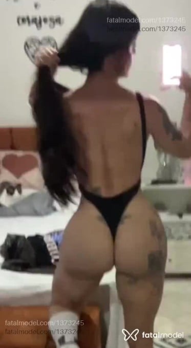 Acompanhante mulher com cabelo castanho de olhos verdes em Eunápolis - Lara Mikely