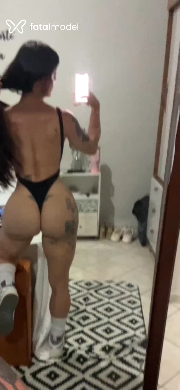 Acompanhante mulher com cabelo castanho de olhos verdes - Lara Mikely