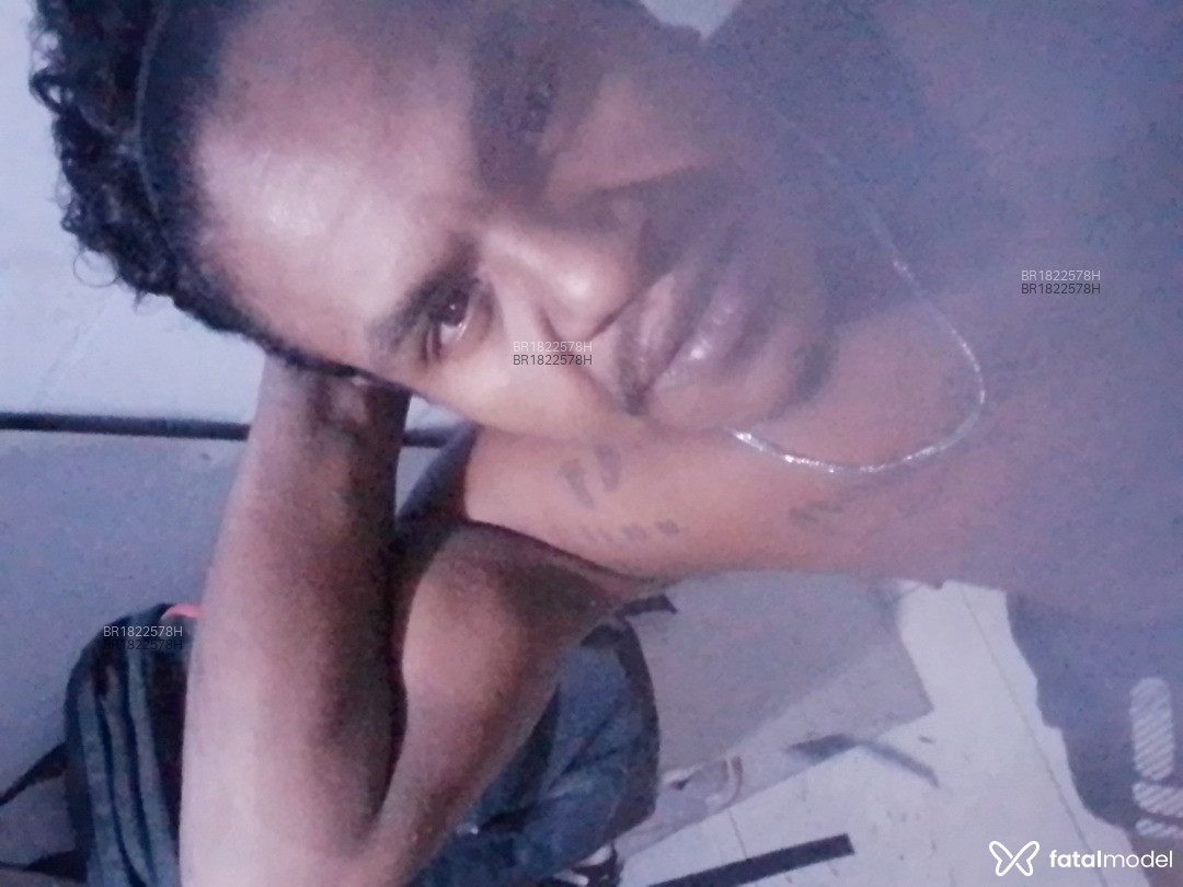 Acompanhante homem morena (o) de olhos pretos em Itapema - Adilson
