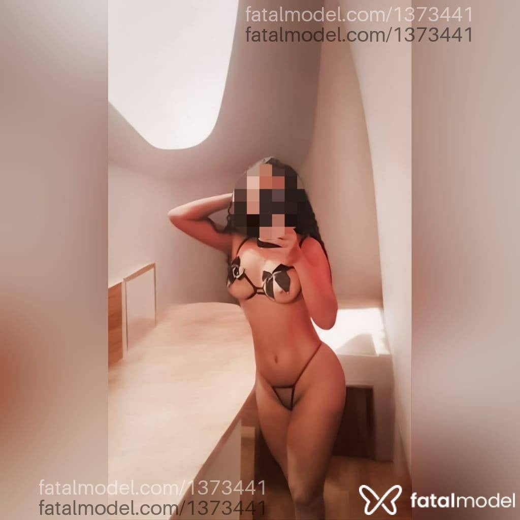 Acompanhante mulher com cabelo castanho de olhos castanhos - Ishtar Acompanhante mulher com cabelo castanho de olhos castanhos - Ishtar