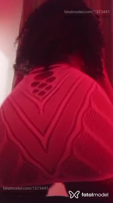 Acompanhante mulher com cabelo castanho de olhos castanhos em Jequié - Ishtar