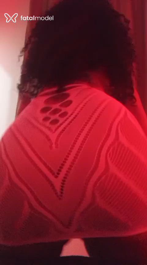 Acompanhante mulher com cabelo castanho de olhos castanhos - Ishtar Acompanhante mulher com cabelo castanho de olhos castanhos - Ishtar