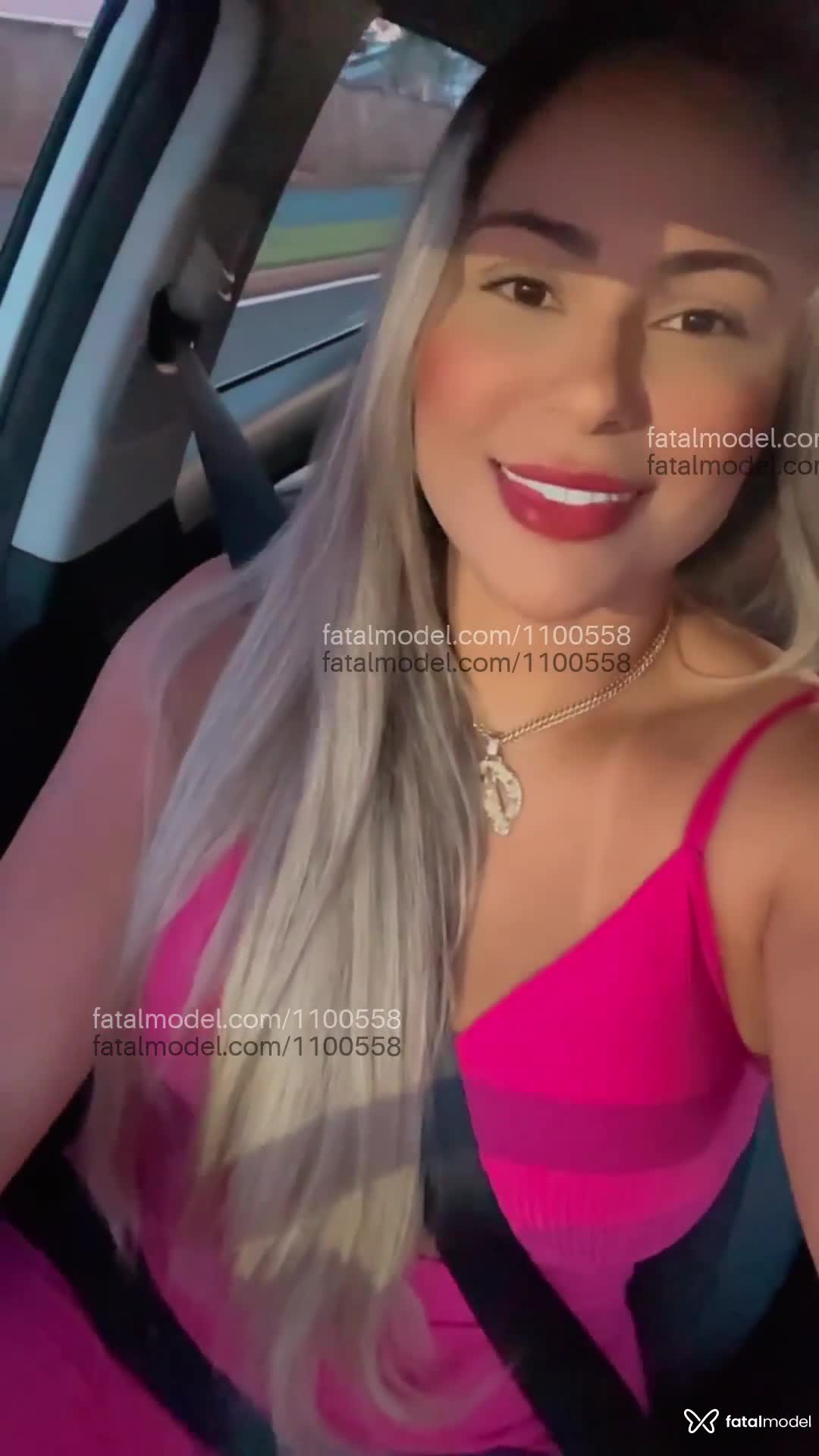 Acompanhante mulher loira (o) de olhos castanhos em Uberlândia - Bortoluzzisoll