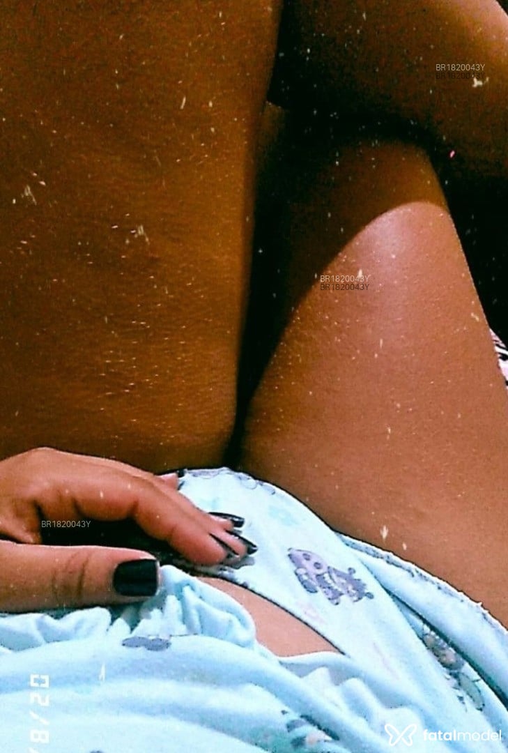 Acompanhante mulher com cabelo castanho de olhos castanhos em Maceió Acompanhante mulher com cabelo castanho de olhos castanhos em Maceió - Talita Soares