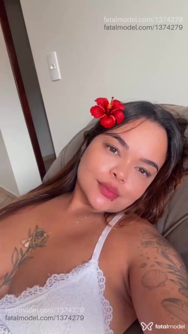 Acompanhante mulher morena (o) de olhos castanhos em Formiga - Michelle Toledo