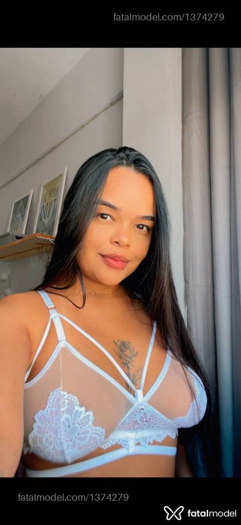 Acompanhante mulher morena (o) de olhos castanhos - Michelle Toledo