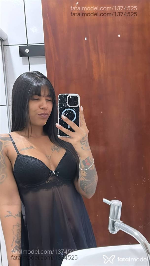 Acompanhante mulher morena (o) de olhos pretos - Fernanda