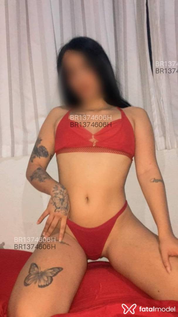 Acompanhante mulher com cabelo castanho de olhos castanhos em Guaratinguetá - Ariel