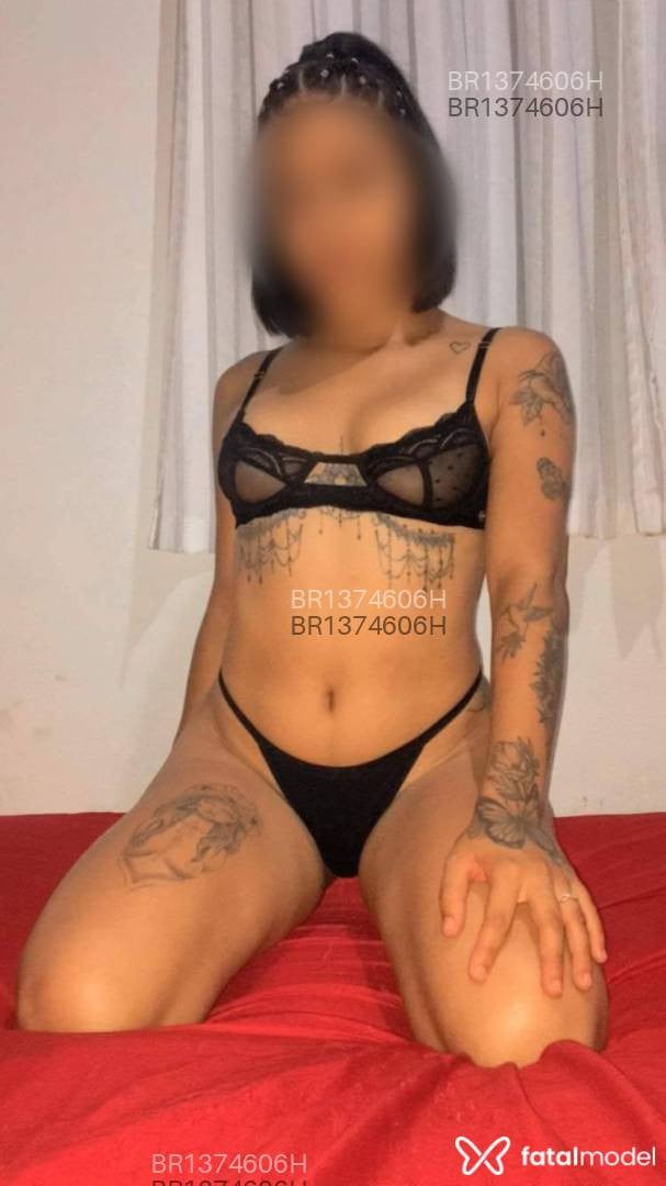 Acompanhante mulher com cabelo castanho de olhos castanhos em Guaratinguetá - Ariel