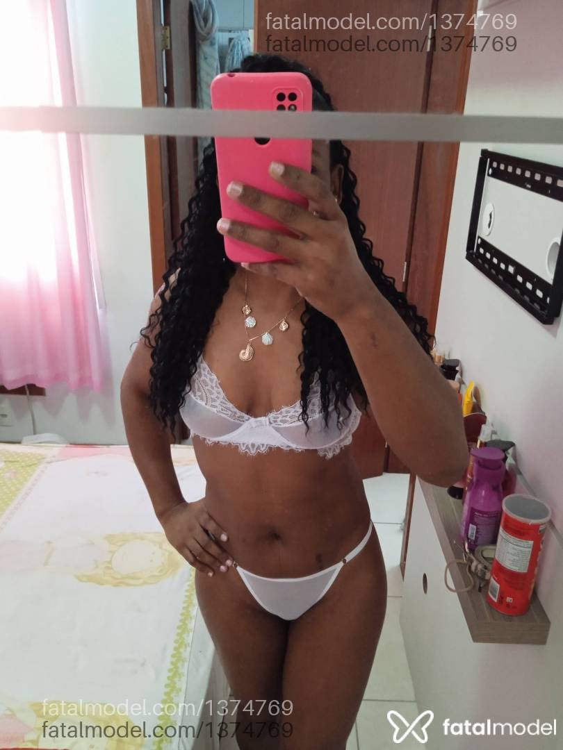 Acompanhante mulher morena (o) de olhos castanhos em Brusque - Yasmim