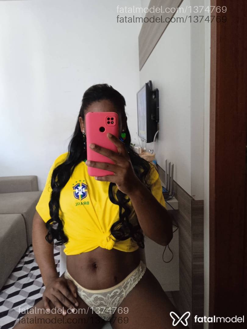 Acompanhante mulher morena (o) de olhos castanhos em Brusque - Yasmim