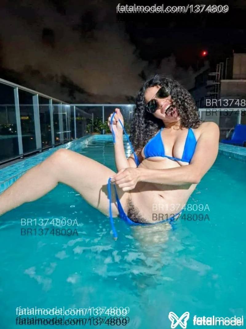 Acompanhante mulher com cabelo castanho de olhos castanhos - Cláudia Ohona Kkk
