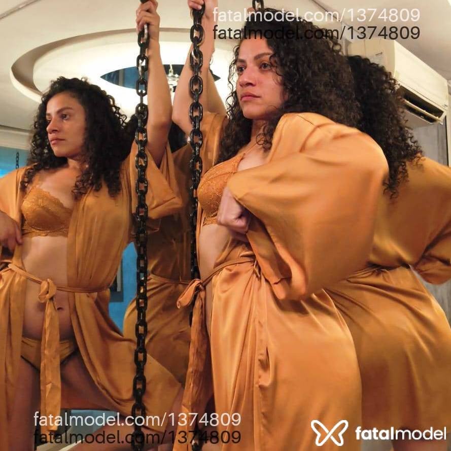 Acompanhante mulher com cabelo castanho de olhos castanhos em Novo Hamburgo - Cláudia Ohona Kkk