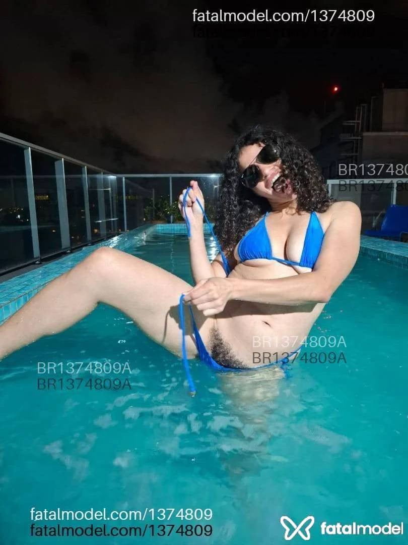 Acompanhante mulher com cabelo castanho de olhos castanhos - Cláudia Ohona Kkk
