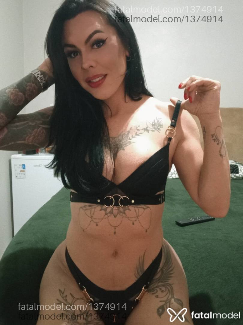 Acompanhante travesti morena (o) de olhos pretos - Juliana Bonotto