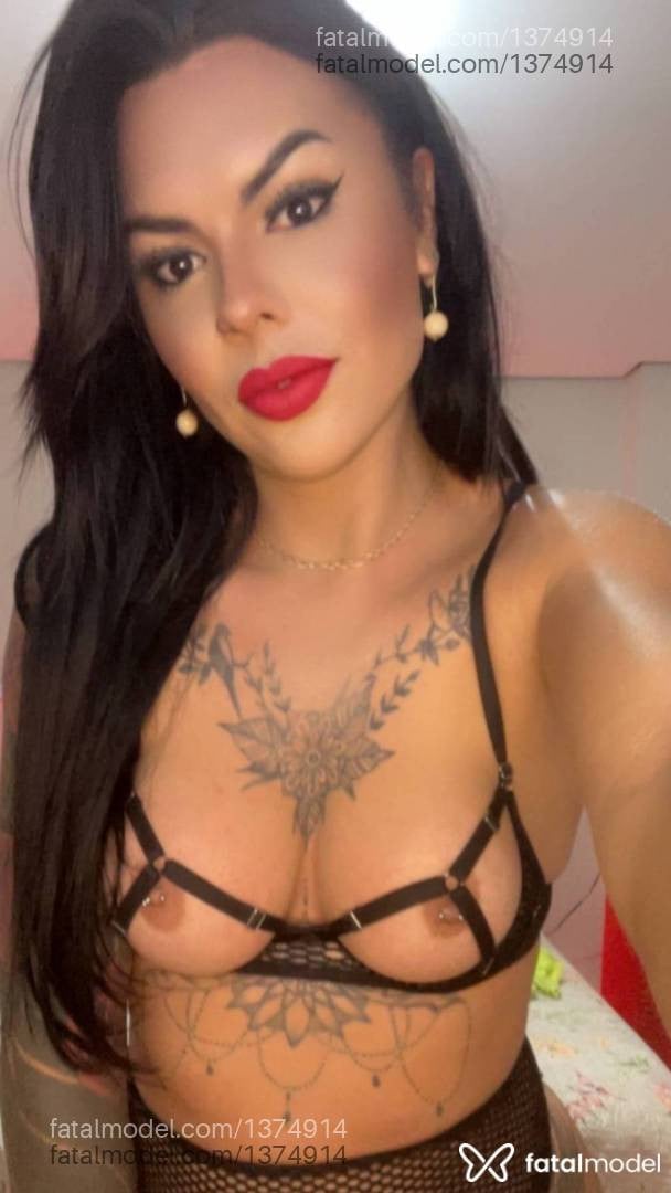 Acompanhante travesti morena (o) de olhos pretos - Juliana Bonotto