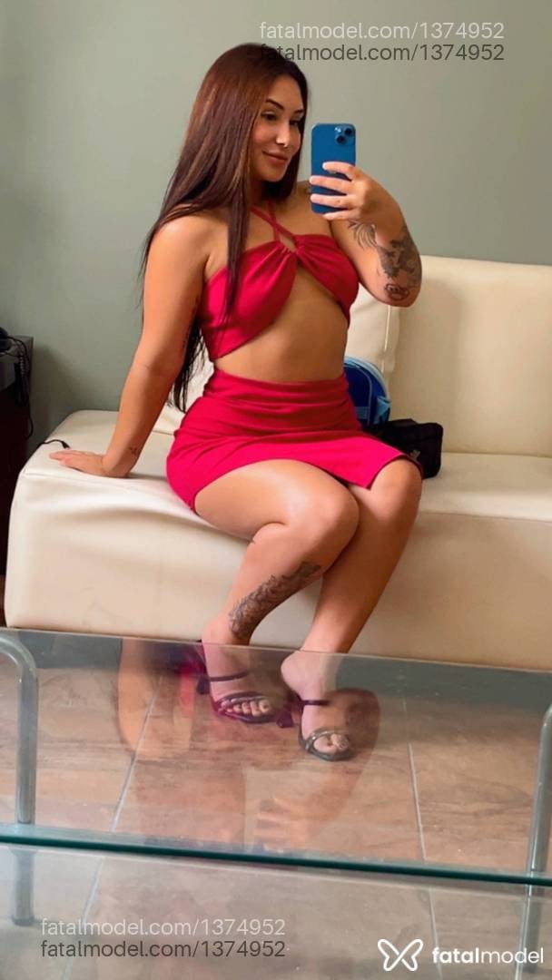 Acompanhante mulher morena (o) de olhos castanhos - Martina Menezes