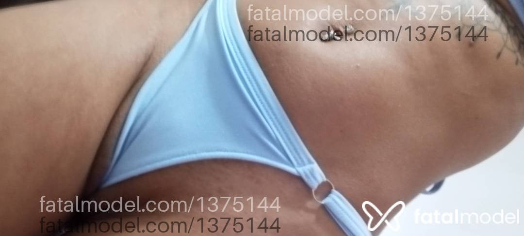 Acompanhante mulher com cabelo castanho de olhos castanhos - Morena